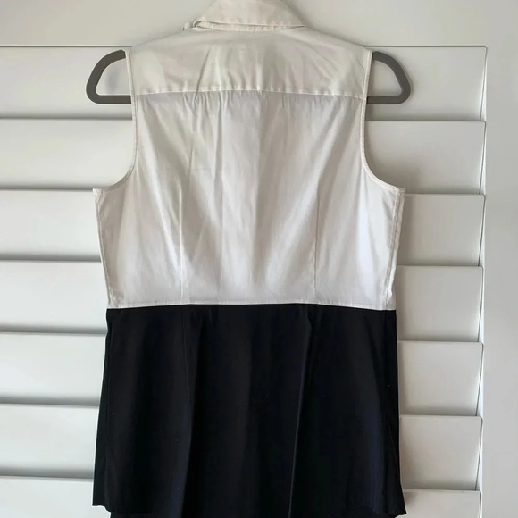 THEORY EUC Black White Colorblock Button Front Top - Picture 4 of 7